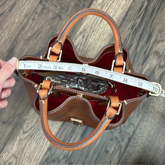 🦆Dooney & Bourke 🦆 Florentine mini handbag 👜 - Picture 6 of 6